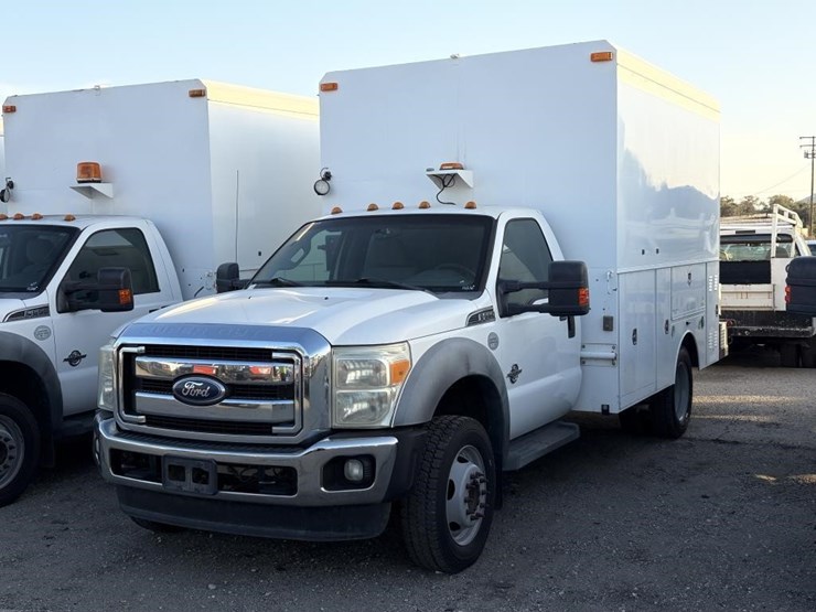 2011-ford-f550-image-1