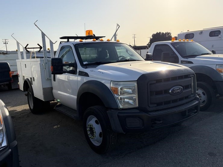 2015-ford-f550-image-2