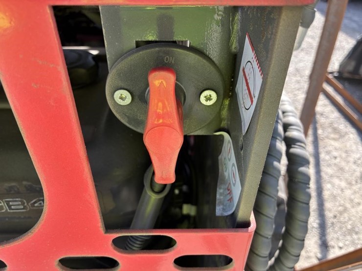 2026-agt-yszt14-skid-steer-loader-image-12