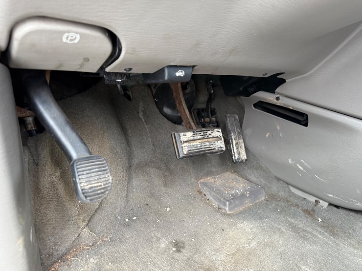 2002-dodge-grand-caravan-image-23