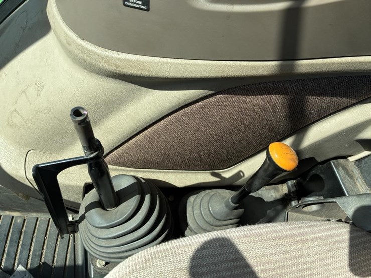 2011-john-deere-5.5-image-24