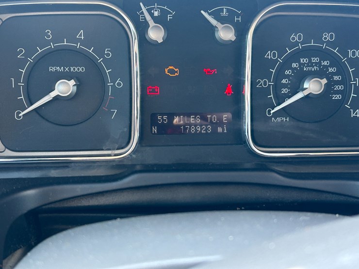 2009-lincoln-mkx-image-16