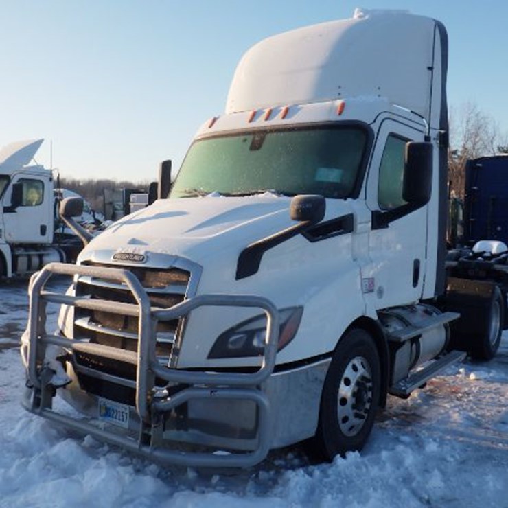 2019 FREIGHTLINER CASCADIA 116