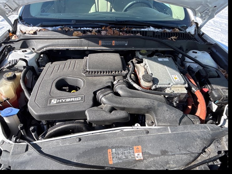 #1119-•-2016-ford-fusion-hybrid-passenger-car-image-11