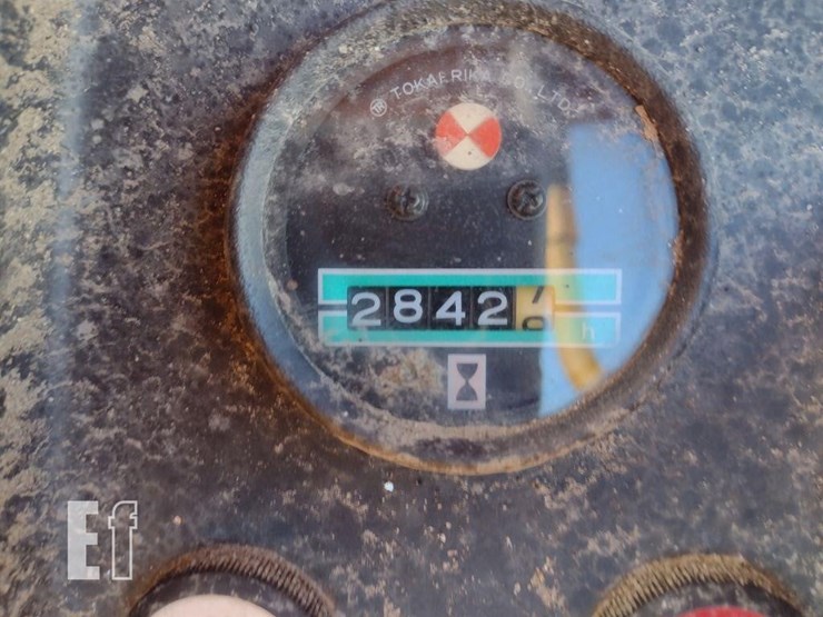 komatsu-d31a-17-image-6