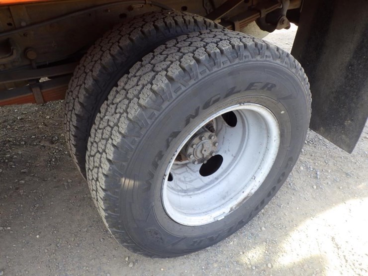 2001-ford-f350-image-16