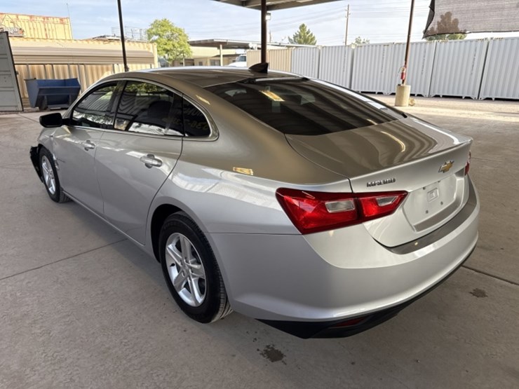 2021-chevrolet-malibu-ls-sdn-image-8