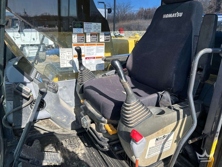 2011-komatsu-pc200-lc-8-image-15