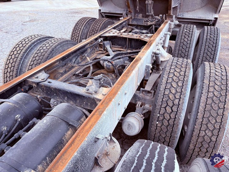 2016-kenworth-t800-image-88