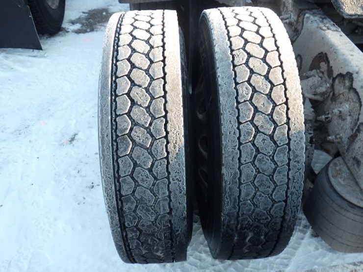 2014-peterbilt-386-image-14