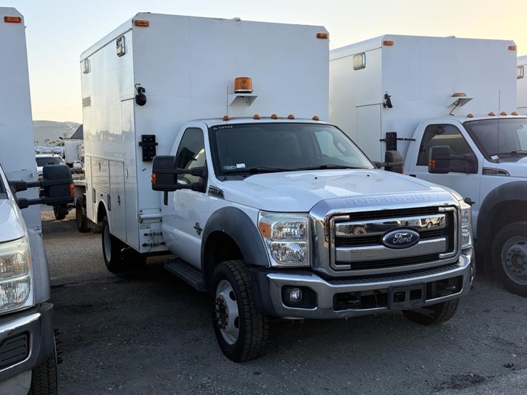 2011-ford-f550-image-2