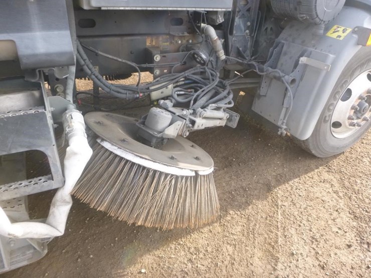 2016-tymco-600-image-9