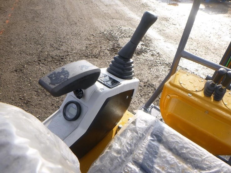 agt-mx12rx-hydraulic-excavator-image-23