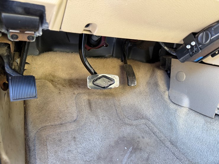 2008-ford-explorer-image-32