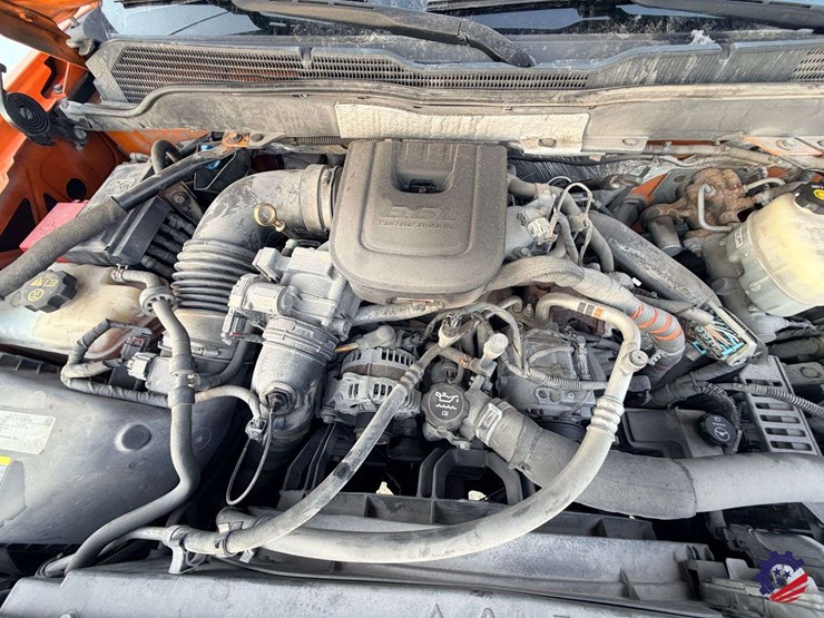 2015-chevrolet-silverado-3500hd-image-51