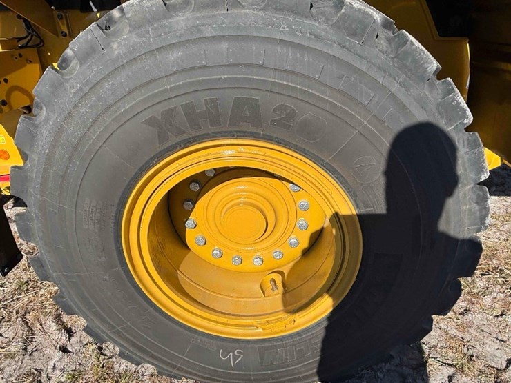 2025-caterpillar-938-image-18