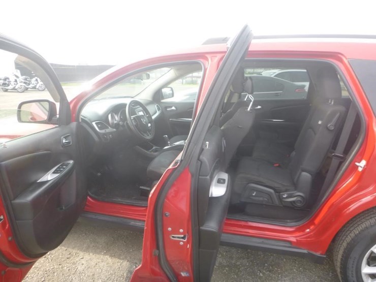 2015-dodge-journey-image-5