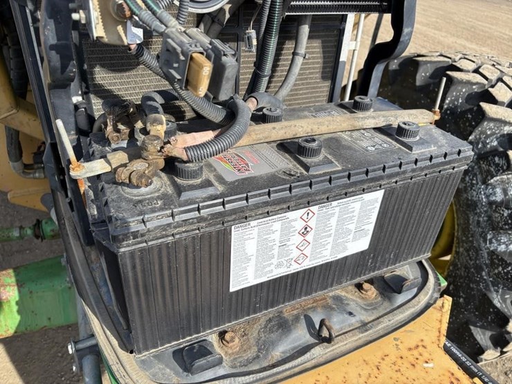 2005-john-deere-7220-image-40