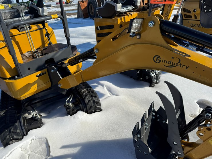 #101-•-unused-cfg-industry-qk20r-mini-excavator-qk20r202511040283-inv#-36802-image-6