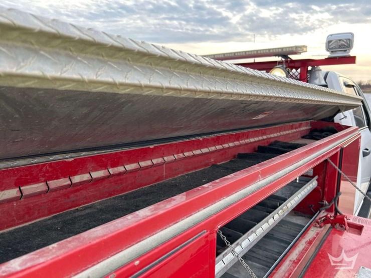 2017-dodge-3500-image-32