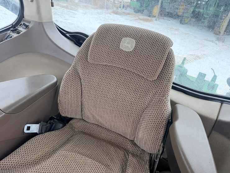 2015-john-deere-8370rt-image-53