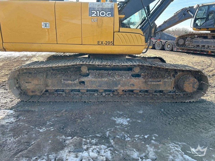 2013-deere-210g-image-28