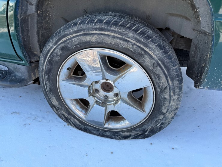 2004-chevrolet-tahoe-image-5