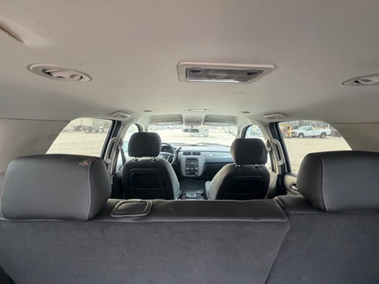 2012-chevrolet-tahoe-image-19