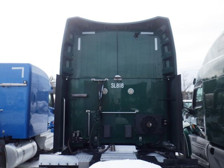 2019-peterbilt-579-image-17