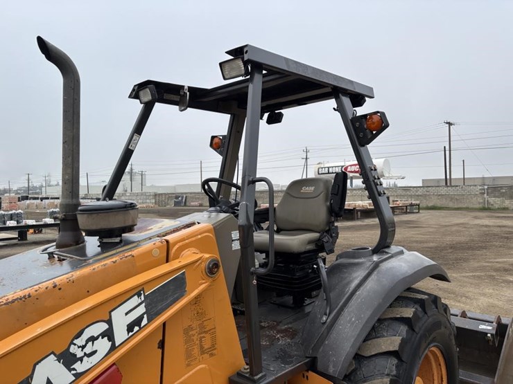 2011-case-570m-xt-image-29