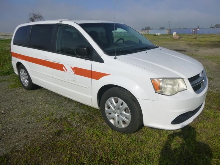 2014-dodge-grand-caravan-image-2