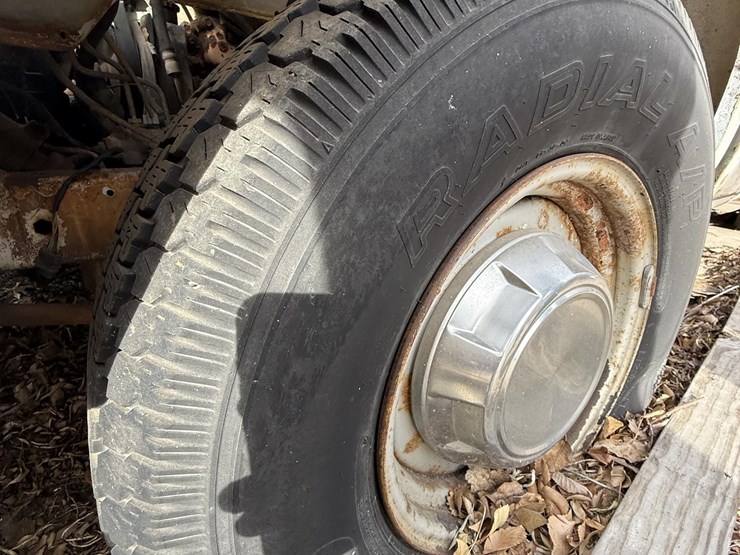 1992-dodge-ram-2500-image-17