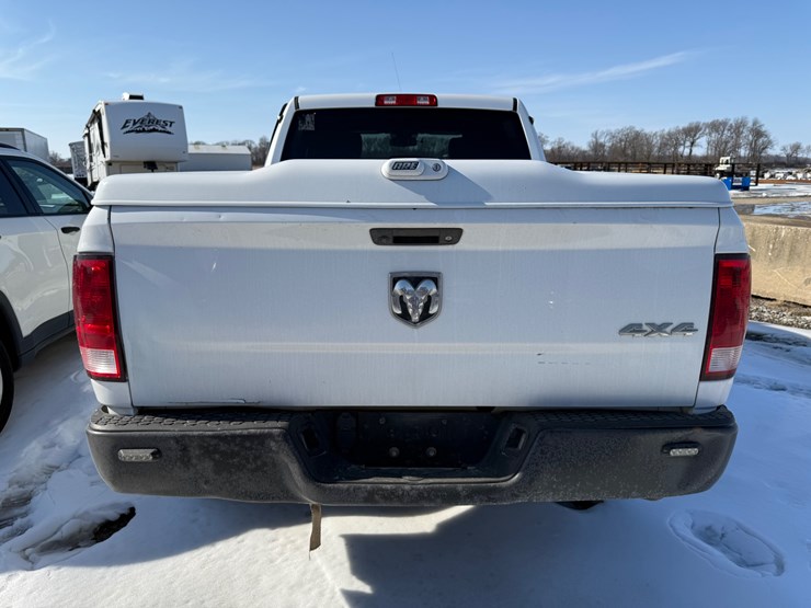 2019-dodge-1500-image-18