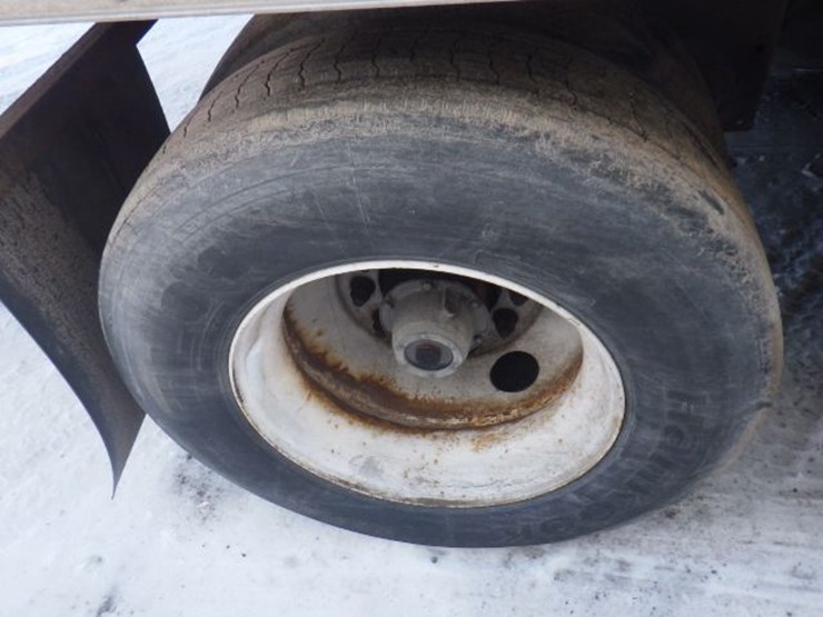 2016-hyundai-translead-image-8