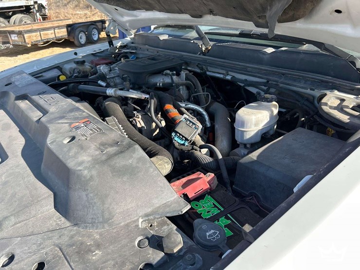 2014-chevrolet-silverado-3500-image-6