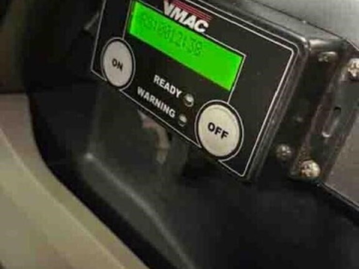 2022-ford-f550-xlt-image-2