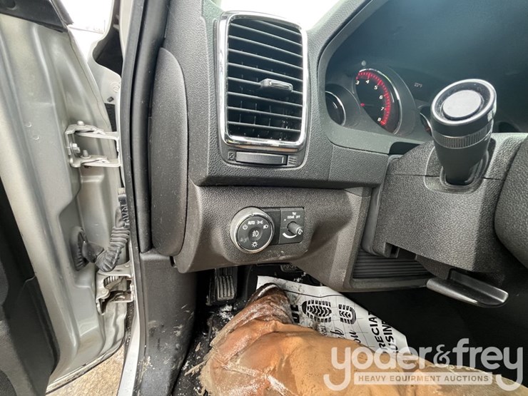 2012-gmc-acadia-image-22