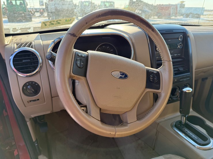 2008-ford-explorer-image-37