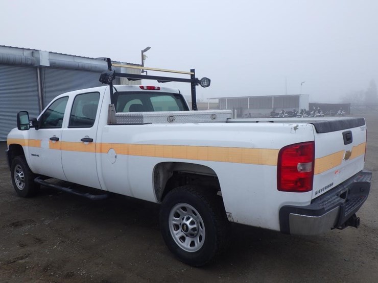 2014-chevrolet-3500hd-image-4