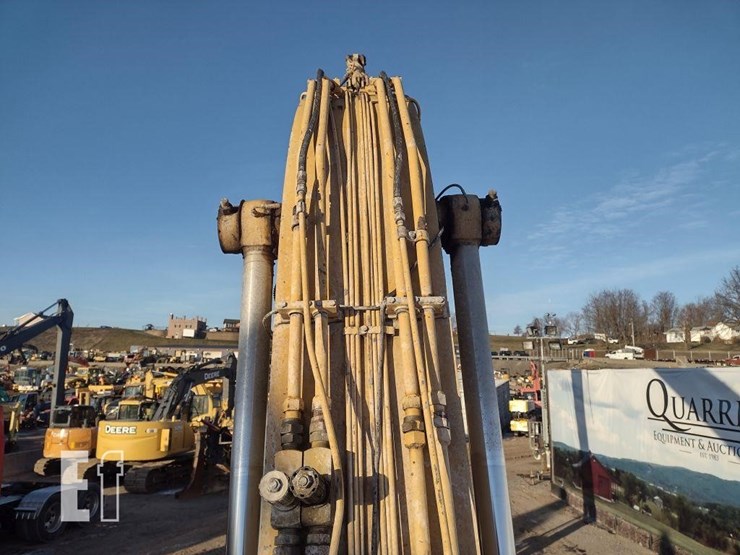 2000-deere-270c-lc-image-52