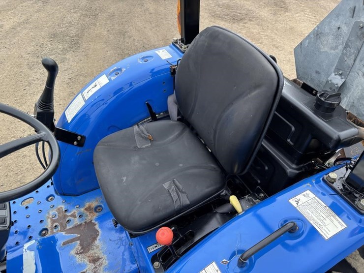 2017-new-holland-workmaster-40-image-29