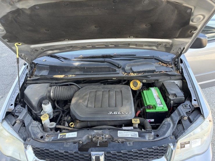 2014-dodge-grand-caravan-image-20