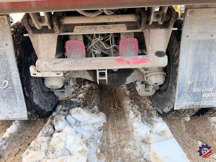 2018-mack-granite-gu713-image-18