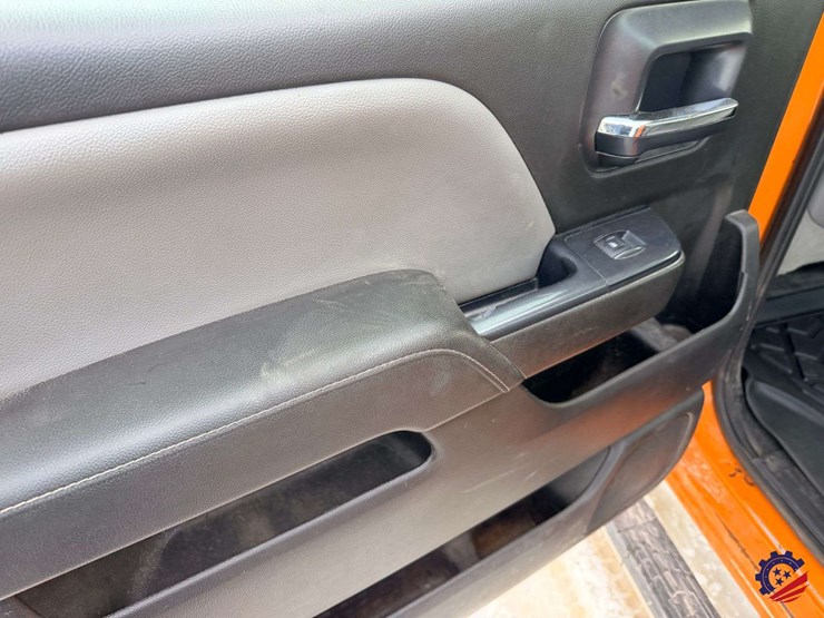 2015-chevrolet-silverado-3500hd-image-23