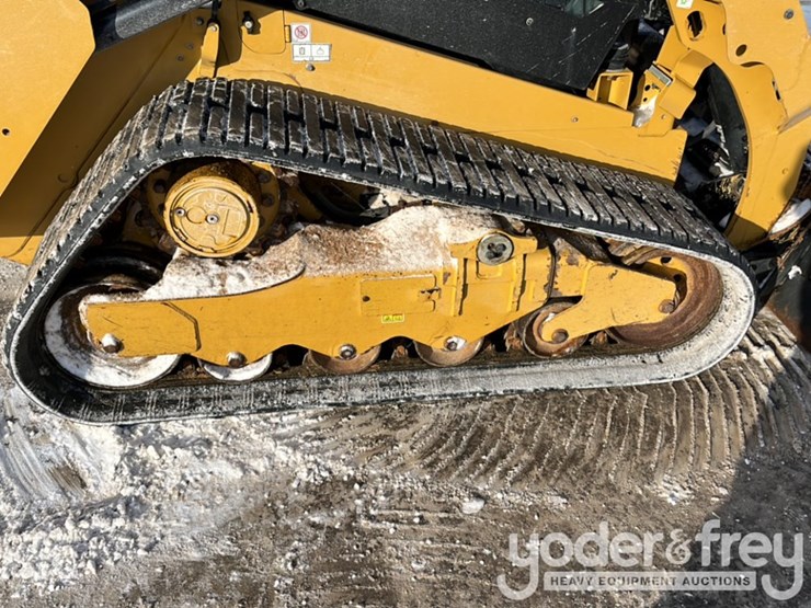2023-caterpillar-259d3-image-10