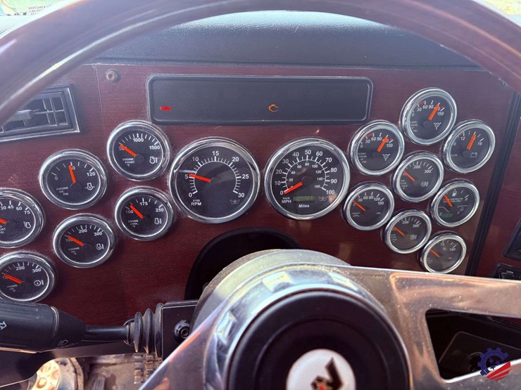 2021-western-star-4900ex-image-60