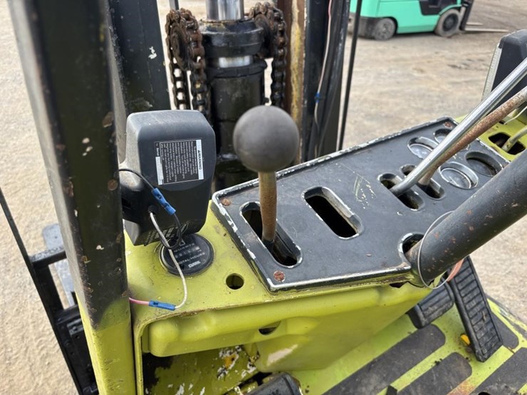 clark-c500-40-forklift-image-19