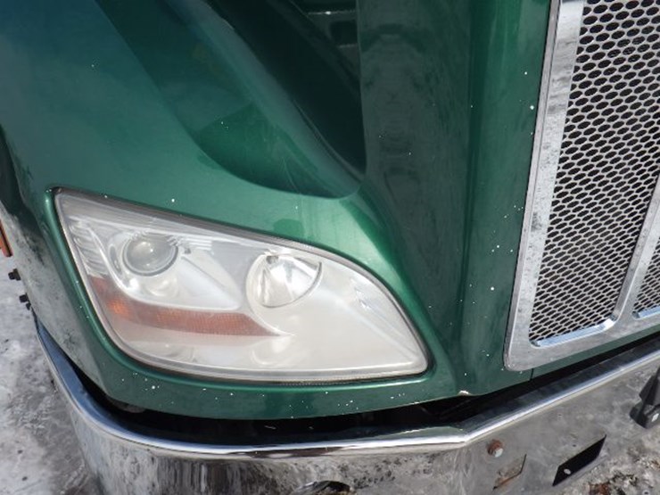 2019-peterbilt-579-image-5