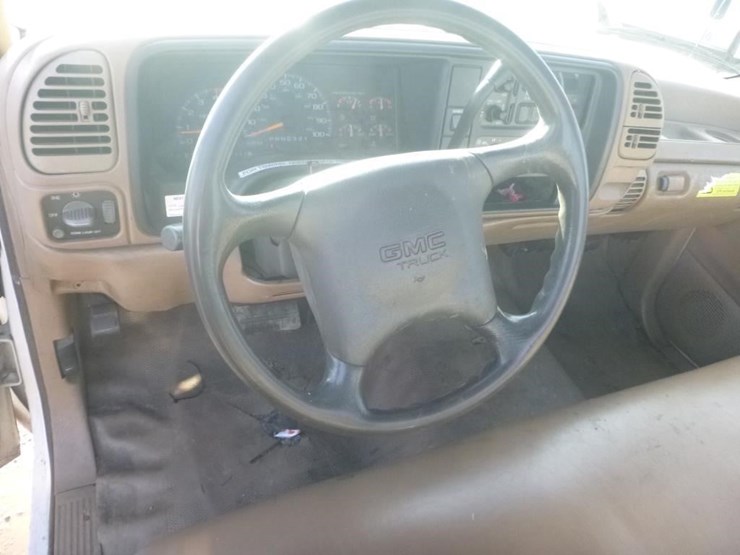 1995-gmc-2500-image-10