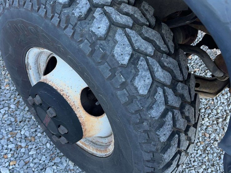 1993-gmc-3500-image-23